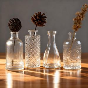 वितरक ग्लास सिंगल बड विंटेज उभरा हुआ फूल <span class=keywords><strong>vases</strong></span> घर में शादी के लिए थोक मिनी प्यारा ग्लास <span class=keywords><strong>vases</strong></span> - Product Image 6