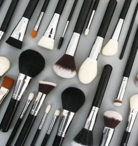 Nueva moda, precio bajo, Vegano pelo sintético, mango de madera, pinceles de maquillaje negros, cosmético, etiqueta privada personalizada, juego de pinceles de maquillaje - Product Image 3