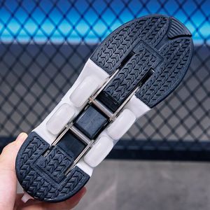 Chaussures à <span class=keywords><strong>roulettes</strong></span> 4 roues sûres et durables pour garçons et filles, <span class=keywords><strong>baskets</strong></span> tendance <span class=keywords><strong>avec</strong></span> roues, chaussures décontractées à double usage pour le patinage - Product Image 5