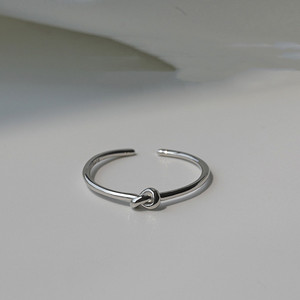 Minimalist Women's Ring Knotted Line Design Index Finger Pinky Ring Geometric Shape Fashion Jewelry Gift - Product Image 2