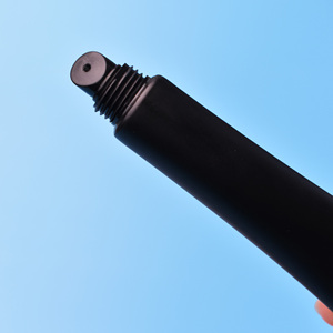 Venta al por mayor negro vacío plástico Squeeze contenedor tubo de embalaje brillo de labios tubos contenedores 40g capacidad con tapón de rosca - Product Image 6