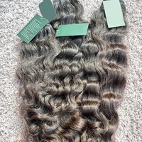 Échantillons de mèches de cheveux naturels ondulés bruts du Cambodge, mèches de cheveux humains vierges bouclés indiens bruts avec cuticules alignées