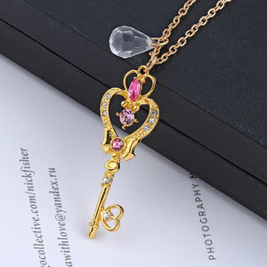 Vente en gros <span class=keywords><strong>Sailor</strong></span> <span class=keywords><strong>Moon</strong></span> Variété Sakura <span class=keywords><strong>Baguette</strong></span> Magique Amour Rose Clé Pendentif Fille Coeur Diamant Cristal Collier - Product Image 6
