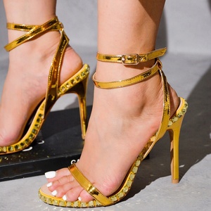 Escarpins dorés à talons hauts pour femmes, ornés de grands strass, sandales d'été à bout ouvert avec bride unique à la cheville - Product Image 2