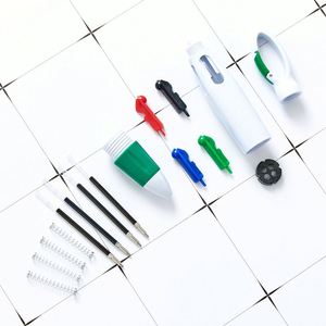 Bolígrafo de plástico con diseño de dibujos animados, de cuatro colores, con forma de mosquetón, creativo, de bolsillo, para escritura, con punta de bala de 1.0 mm, de presión - Product Image 4