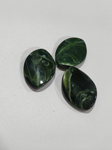 Perline acriliche irregolari bicolore effetto conchiglia, leggere, per braccialetti fai da te, catene per telefono, gioielli e artigianato da donna - Product Image 4