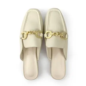 Zapatos planos de tacón grueso con cabeza cuadrada para mujer, mocasines con cadena de perlas, estilo británico, francés, especialmente cuero, nuevos