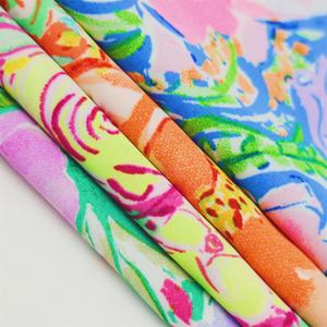 Nouveau motif de fleurs <span class=keywords><strong>peinture</strong></span> à l'huile 95% Polyester 5% Spandex Satin <span class=keywords><strong>pour</strong></span> robe femme - Product Image 2