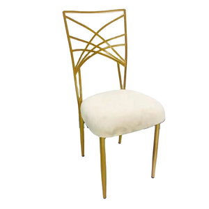 Silla Camaleón Acolchada de PU Blanca con Estructura de Hierro para Banquetes de Boda de Lujo y Asientos Apilables para Eventos en Salones de Hotel - Product Image 1