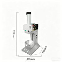 Industriële pneumatische roestvrijstalen messen groene kokosnoot schilmachine kokosnootverwerkingsmachine snelle schilmachine voor hoge verkoopcijfers