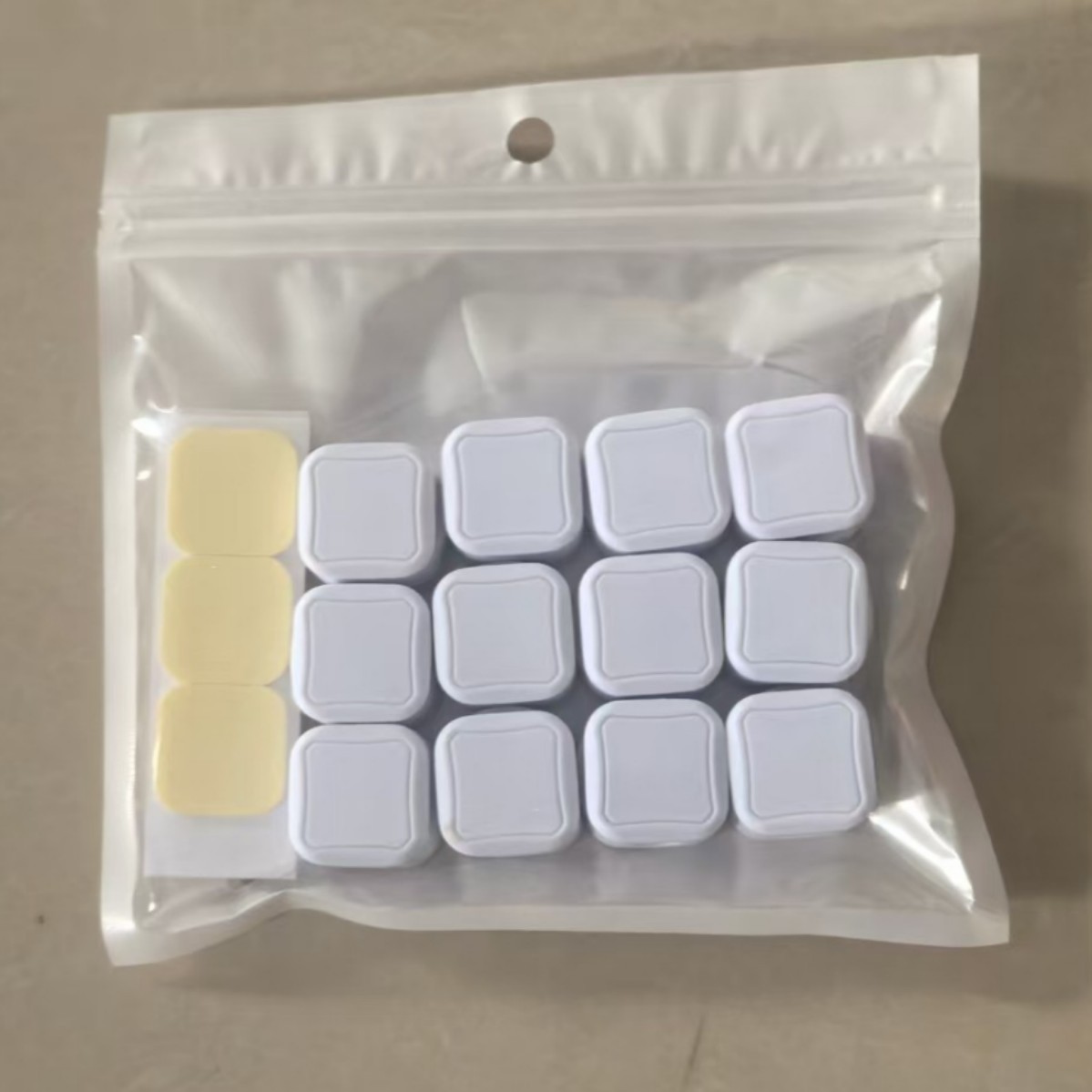 12 piezas blancas [Bolsa de película perlada]