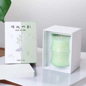 Vente en gros de bougies parfumées de luxe en bambou, verre, cire de soja, parfum de vacances pour la maison, ornements de bougies souvenirs - Product Image 1