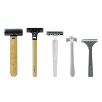 Vente en gros de rasoirs de voyage jetables pour hommes, produits de rasage pour hôtels et compagnies aériennes, emballage personnalisé, kit de rasage