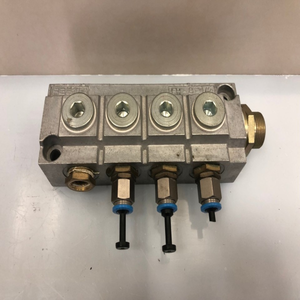Distributore Pneumatico PLC 6411 <span class=keywords><strong>Del</strong></span> Fr-8-1/2 con Porta da 1/2 Pollice, Collettore per Prodotto in Garanzia - Product Image 1