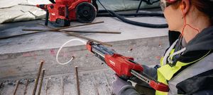 HILTI HDE 500-A12 Distributeur de mortier sans fil pour adhésifs et chevilles chimiques, compatible avec les chevilles chimiques - Product Image 4