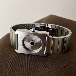 Orologio al Quarzo <span class=keywords><strong>Vintage</strong></span> Stile Minimalista Neutro con Cinturino in Acciaio di Alta Qualità Quadrato Retrò Alla Moda e Cool per Coppie - Product Image 5