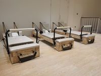 Hölzernes Pilates Core-Bett - Faltbar & Mehrfach Winkelverstellbar für Zuhause oder Yoga-Studio