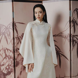 Ao Dai Vietnam, Elegante Marca Local, Traje Tradicional Vietnamita de Alta Calidad, Belleza Formal, Video y Foto Reales - Product Image 1