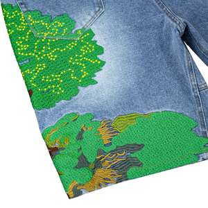 TOPSHOW Short en jean personnalisé à broderie lourde, motif Sept Pêchés capitaux Jardin d'Eden Serpent, délavé clair, pour homme, vente en gros - Product Image 5