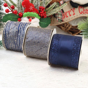 Pita Kawat Organza Satin Bergaris Biru Champagne 2,5 Inci yang Dikustomisasi Pabrik untuk Dekorasi Hadiah Natal - Product Image 3