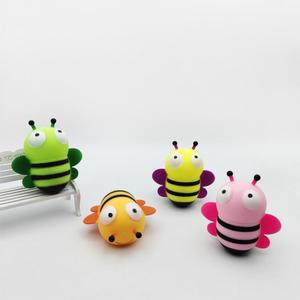 Pelota Antiestrés de TPR con Forma de Abejita, Juguete Blandito de Rebote Lento para Niños y Niñas, Muy Popular - Product Image 3