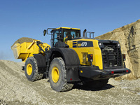 WA470 Diesel Wheel Loader 204KW 4.2m3 Bucket 19800kg Kuning Front Loader Alat Berat Pemindah Tanah