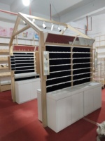 Kiosque d'affichage mobile personnalisé en acier et bois, léger, écologique, pour centre commercial, avec étagère perforée, rapide à assembler