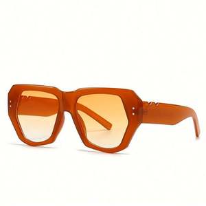 Gafas de Sol de Lujo Personalizadas con Logotipo, Retro, con Forma de Mariposa, Protección UV400, Estilo Ojo de Gato, Extra Grandes, para Mujer - Product Image 3