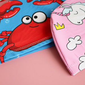 Gorro de natación para niños con diseño de cangrejo de dibujos animados, unisex, para natación y deportes acuáticos - Product Image 1