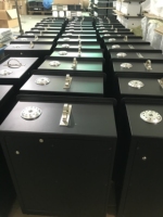 Diffuseur en métal sans eau de machine de pulvérisation de distributeur d'arome frais d'air automatique commercial pour des hôtels puissance électrique 1 an de garantie