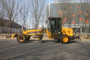 Topsense vente en gros nouveau 0.8ton 1.0ton 1.5ton 2.0ton 2.5 tonnes <span class=keywords><strong>Mini</strong></span> <span class=keywords><strong>niveleuse</strong></span> 4WD <span class=keywords><strong>niveleuse</strong></span> de route chargeuse à roues avec accessoires - Product Image 3