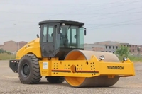 Rouleau compresseur vibrant neuf LICHMACH 8 tonnes pour la construction routière, avec moteur et composants de pompe de marque 42 kW