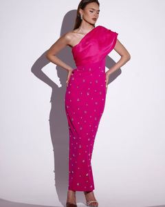Robe bandage pour <span class=keywords><strong>femme</strong></span> ornée <span class=keywords><strong>de</strong></span> cristaux et <span class=keywords><strong>de</strong></span> diamants brillants, rouge rose uni et noir, asymétrique à une épaule, pour soirée <span class=keywords><strong>de</strong></span> célébration - Product Image 1