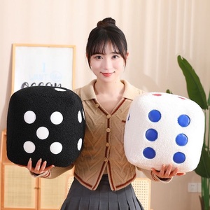 Mô phỏng xúc xắc đồ chơi sang trọng Mặt dây chuyền búp bê khối lập phương mềm nhồi bông đồ chơi khổng lồ xúc xắc gối đệm cho chơi - Product Image 3