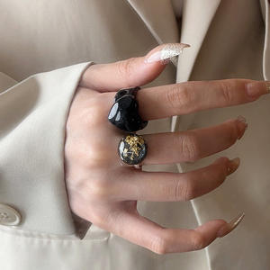 แหวนหมั้นสแตนเลสสตีลประดับเพทายรูปหัวใจชุบทองคำสีกุหลาบ ดีไซน์คลาสสิก หนา ทนทาน กันน้ำ สำหรับผู้หญิง ลดราคาพิเศษ - Product Image 2