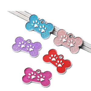 ป้ายชื่อสัตว์เลี้ยงแบบกำหนดเอง Kiyue สำหรับสุนัขและแมว ด้านหน้าและด้านหลัง ผลิตด้วยวิธีหล่อขึ้นรูป พร้อมสลักด้วยเลเซอร์ มีหลากหลายรูปทรง สี และขนาด ทำจากโลหะ - Product Image 2