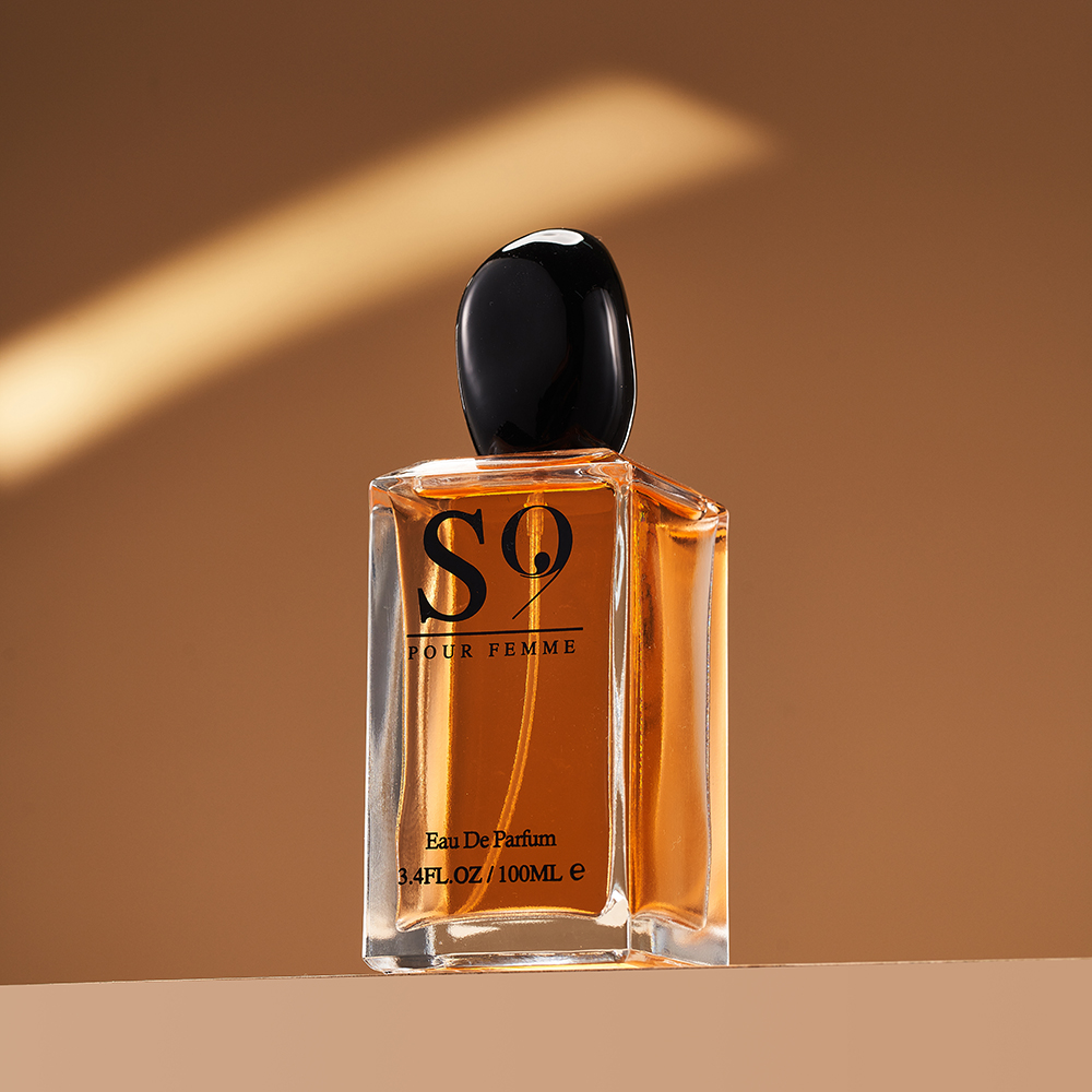 香水(女性用) maru Hb2a9676ee8034edab5a6f6aa4fddc