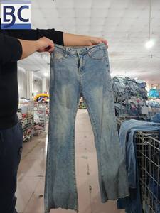 Jeans <span class=keywords><strong>de</strong></span> Mujer Usados <span class=keywords><strong>de</strong></span> Primera Calidad, Corte Acampanado, para Oficina, Desplazamientos Diarios, Paseos por la Ciudad, Compras <span class=keywords><strong>de</strong></span> <span class=keywords><strong>Fin</strong></span> <span class=keywords><strong>de</strong></span> <span class=keywords><strong>Semana</strong></span> y Rutinas Relajadas - Product Image 4