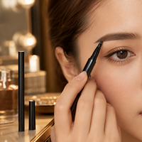 Crayon à sourcils liquide 4 pointes imperméable OEM sous marque privée, stylo à sourcils 3D naturel longue tenue, maquillage des yeux précis, vente en gros