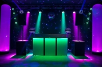 DBK Haut-Parleur Colonne Actif 15" avec Double Subwoofer Actif 8" pour Grande Scène de Bar, Hôtel, Église - Système d'Enceintes Amplifiées