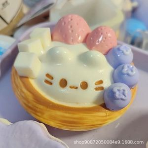 Juguete Antiestrés de Plástico con Forma de Tarta de <span class=keywords><strong>Huevo</strong></span> de Gatito, con Relleno de Jugo, Textura Similar a la de la Lodo, para Niños - Product Image 2