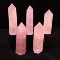 Tour en quartz rose naturel de haute qualité pour la méditation, la décoration intérieure et l'artisanat – Vente en gros