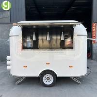 Remorque alimentaire écologique Goeasy avec construction en fibre de verre et aluminium et équipement de cuisine complet pour événements en plein air