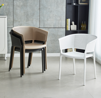Chaise de salle à manger empilable en plastique vert olive moderne STG, design coloré et respirant pour l'extérieur, le jardin, les restaurants