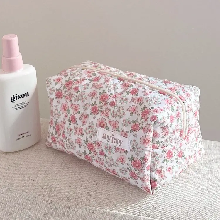 INS populaire sac cosmétique fait à la main sac de maquillage matelassé été mignon Design trousse de toilette sac de voyage