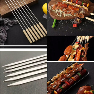 Brochettes de barbecue en bois à long manche de haute qualité, brochettes plates en acier inoxydable pour grillades extérieures, écologiques, pour viande - Product Image 5