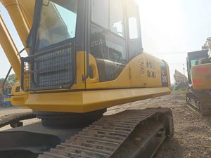 Excavatrice sur chenilles Komatsu PC300 d'occasion, 30 tonnes, en bon état de marche, vendue à bas prix - Product Image 2