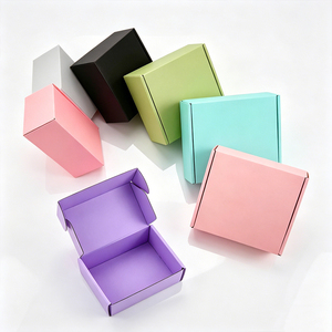 Scatola Rigida Ecologica Personalizzata per Vino con Chiusura Magnetica, Rivestimento in Spugna e Laminazione Opaca, Colore Rosa - Product Image 1