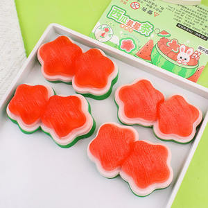 ของเล่นบีบผลไม้ฤดูร้อนแบบใหม่ วัสดุ TPR เป็นมิตรกับสิ่งแวดล้อม รูปแตงโมน่ารัก บีบรูปดาว สำหรับเด็กอายุ 5 ถึง 7 ปี ช่วยคลายเครียด - Product Image 1