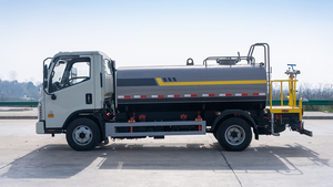Camión Cisterna Foton 4X2 de 5000L con Bomba y Motor, Emisión Euro 6, para Reducción de Polvo en Carreteras y Riego de Árboles - Product Image 4